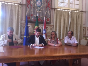 C&acirc;mara Municipal de Santar&eacute;m refor&ccedil;a apoio ao Projeto Escola Com Livros